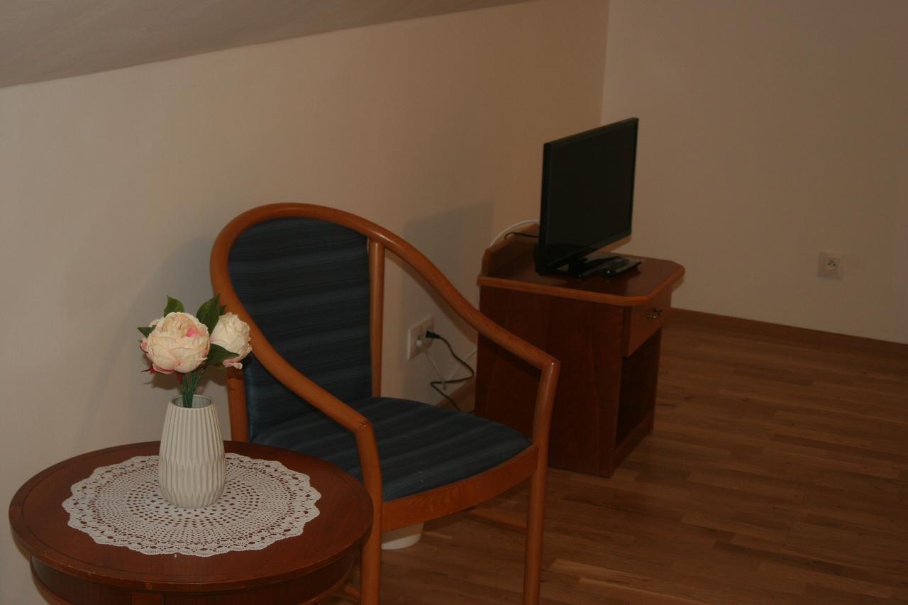 Art Star Hotel Hostivice Exterior photo